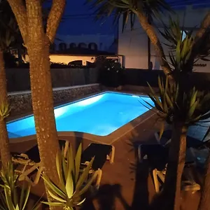 Hermosa Casa Con Piscina Cerca De La Playa De Holiday home