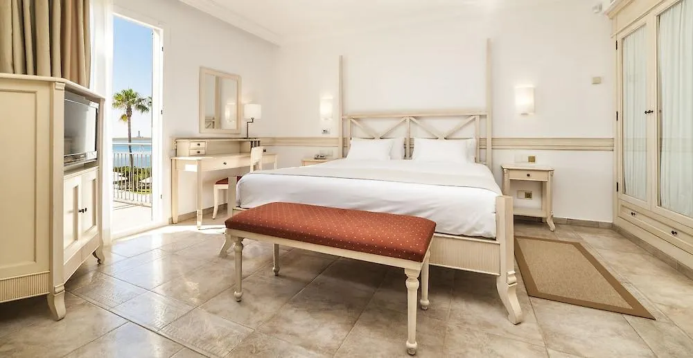 Insotel Punta Prima Prestige Suites&Spa Apartahotel Punta Prima (Menorca)