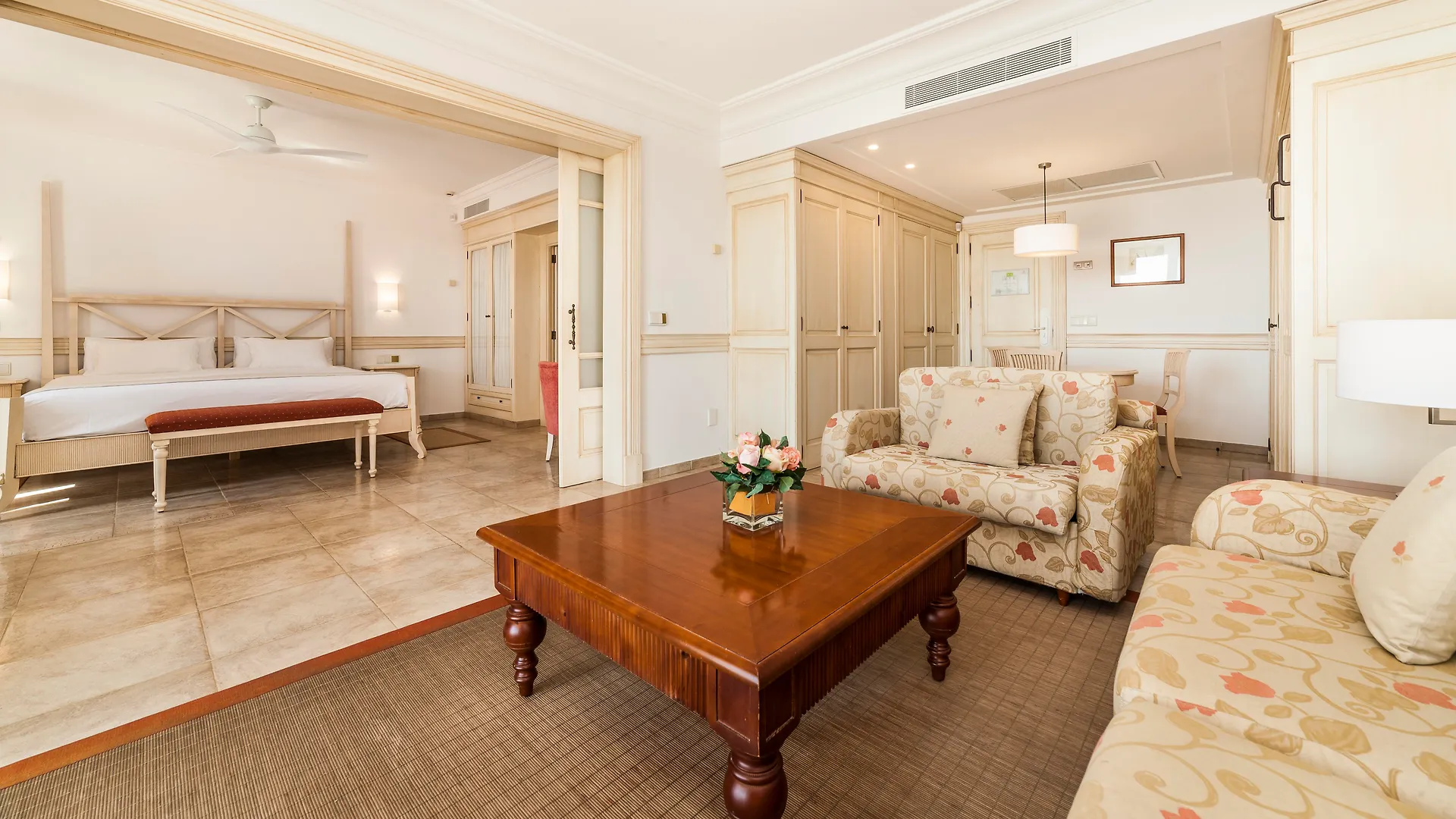 Apartahotel Insotel Punta Prima Prestige Suites&Spa